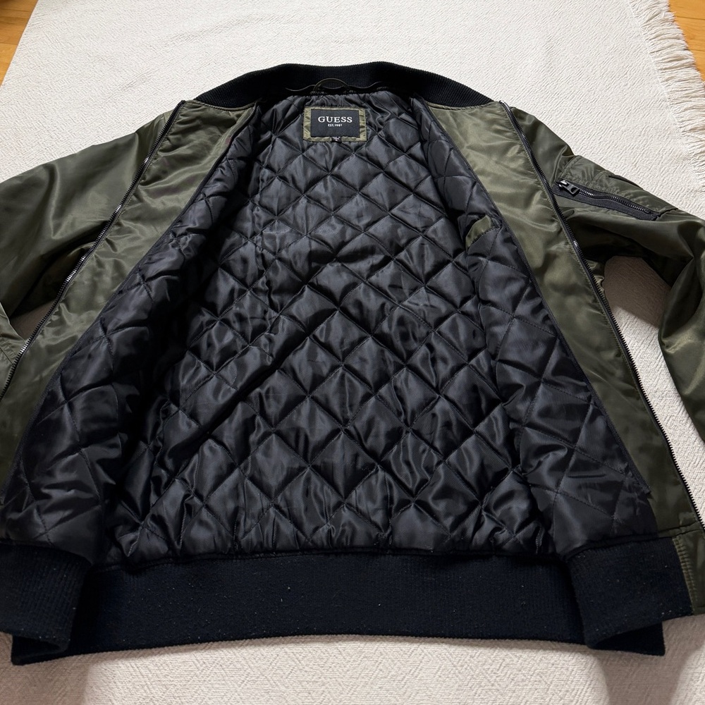 GUESS Men’s Olive Green Bomber Jacket Pocket Triangle Logo XL - Picture 8 of 10